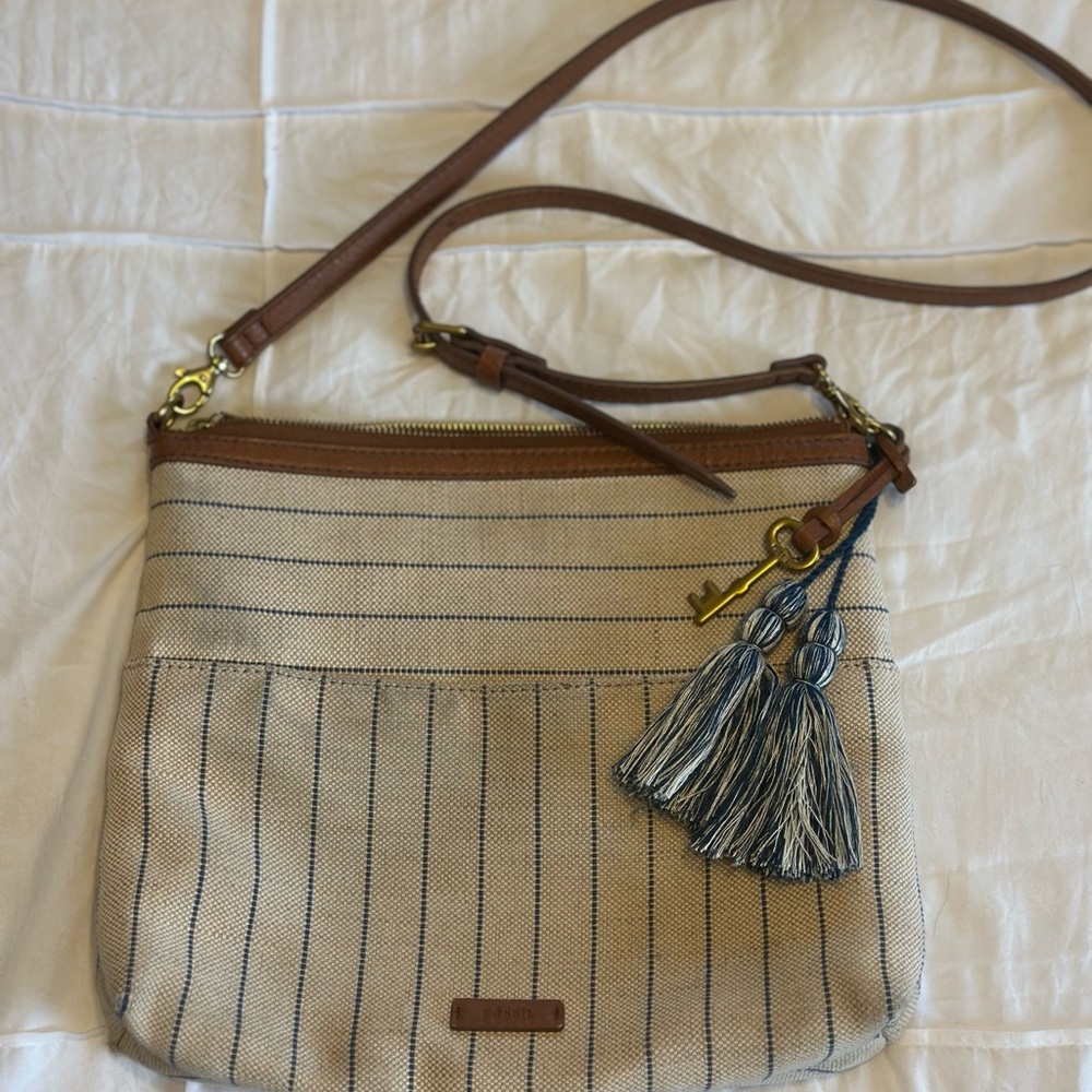 Fossil Large Fiona Crossbody